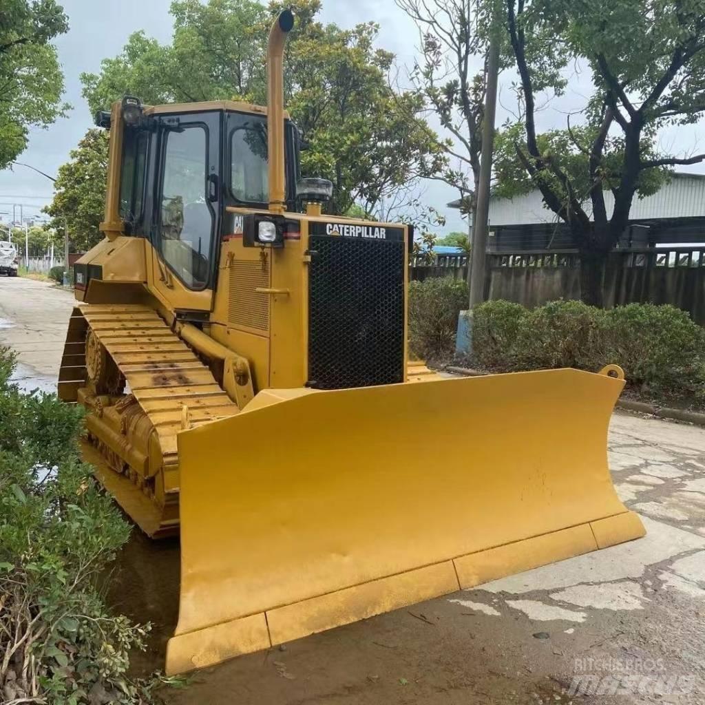 CAT D5M Pásové dozery
