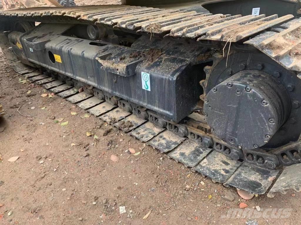 Komatsu PC 120 Pásová rýpadla