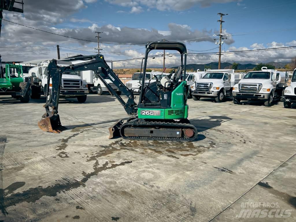 John Deere 26 G Smykem řízené nakladače