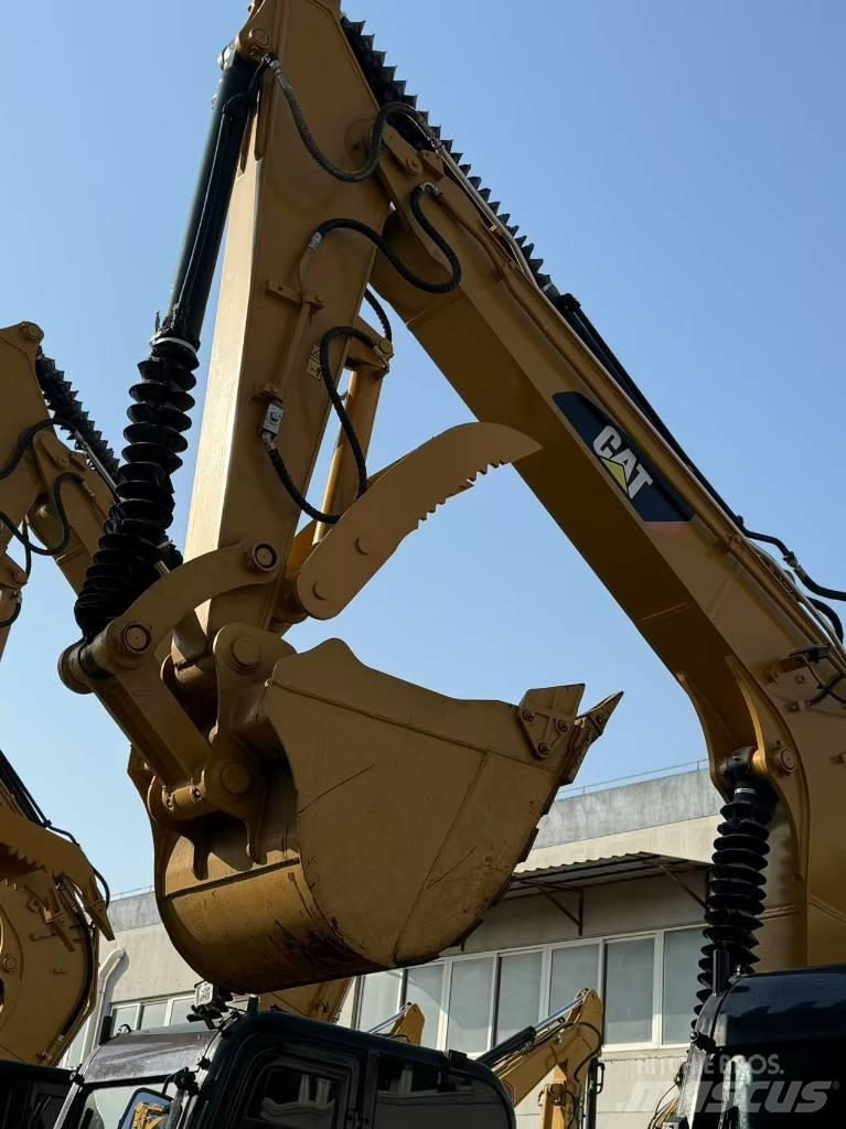 CAT 308E2 Midi rýpadla 7t - 12t