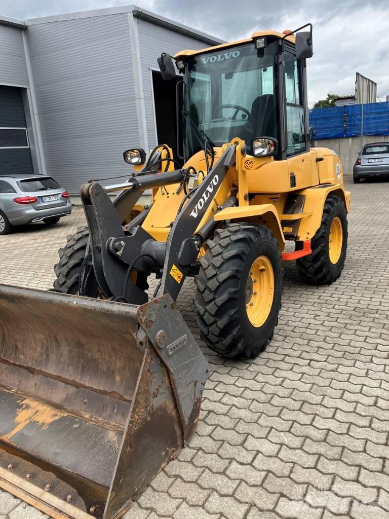 Volvo L 30 G Kolové nakladače