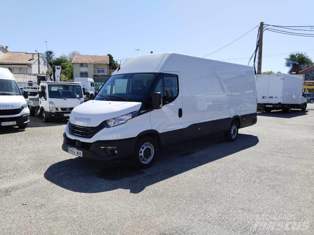 Iveco DAILY 35S18 Skříňová nástavba