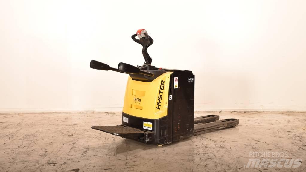 Hyster P3.0S Nízkozdvižný vozík s plošinou