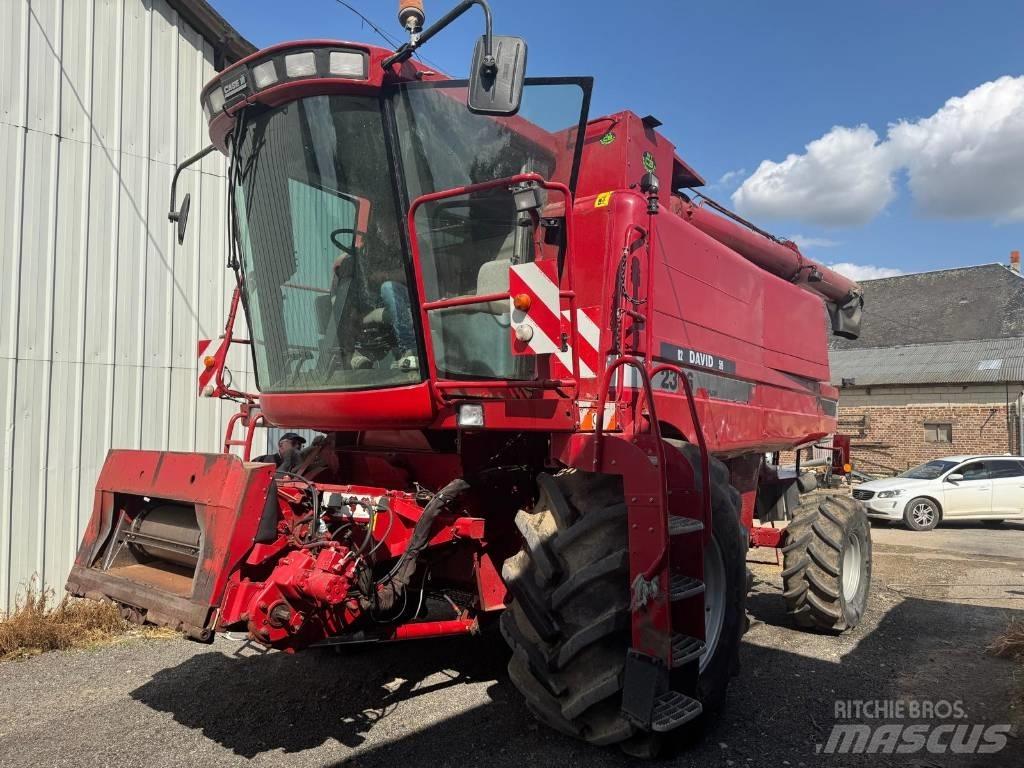 Case IH 2366E Sklízecí mlátičky
