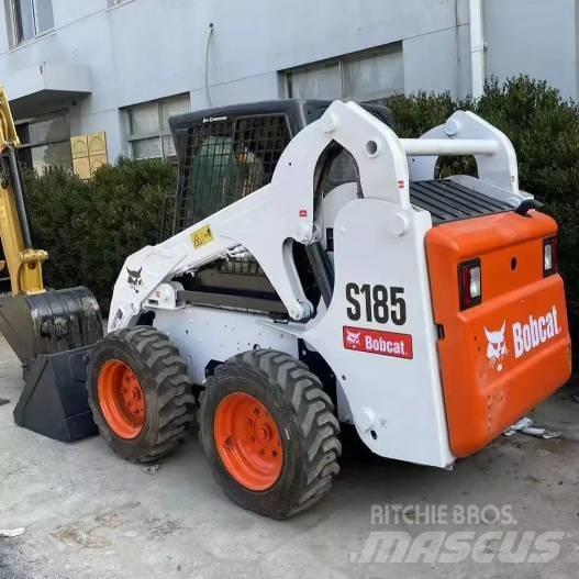 Bobcat S185 Smykem řízené nakladače
