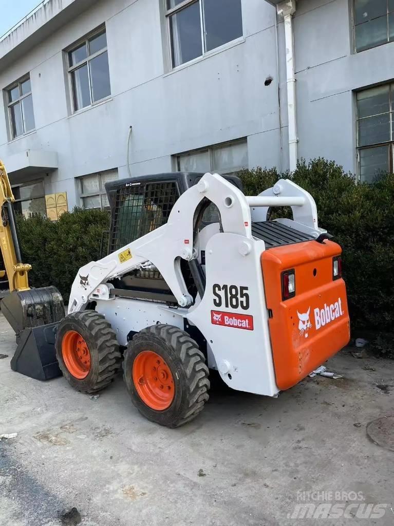 Bobcat S185 Smykem řízené nakladače