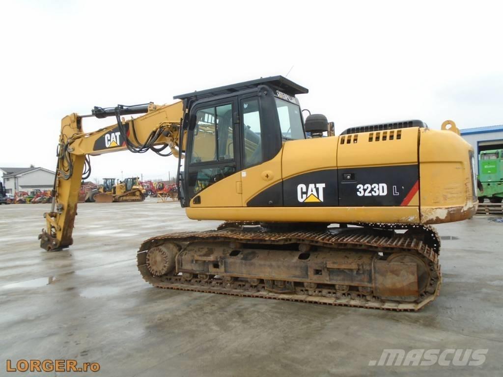 CAT 323 D Pásová rýpadla