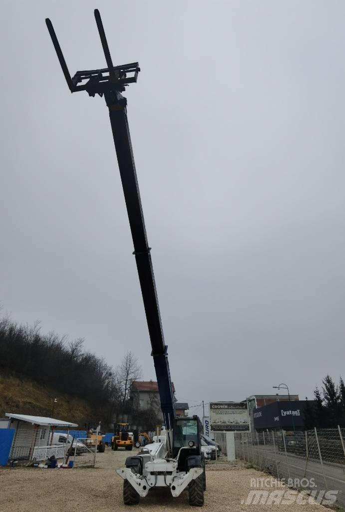 Bobcat T 40140 Teleskopické manipulátory