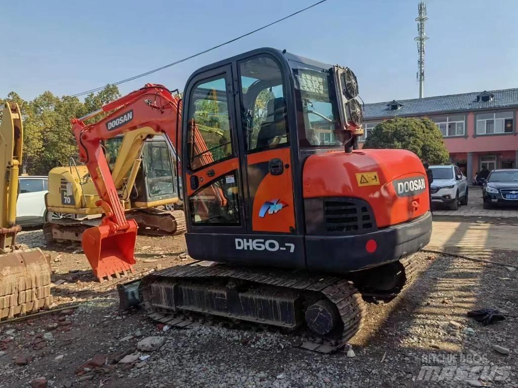 Doosan DH 60-7 Mini rýpadla < 7t