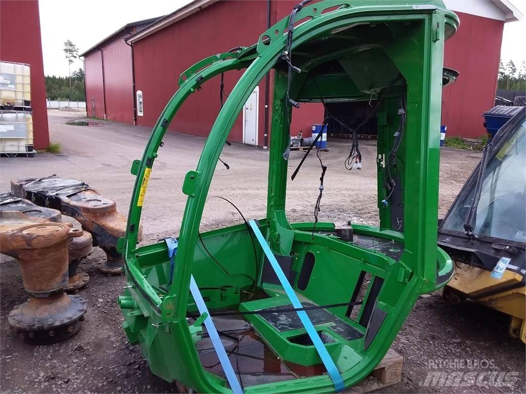 John Deere E/G Kabiny a interiér