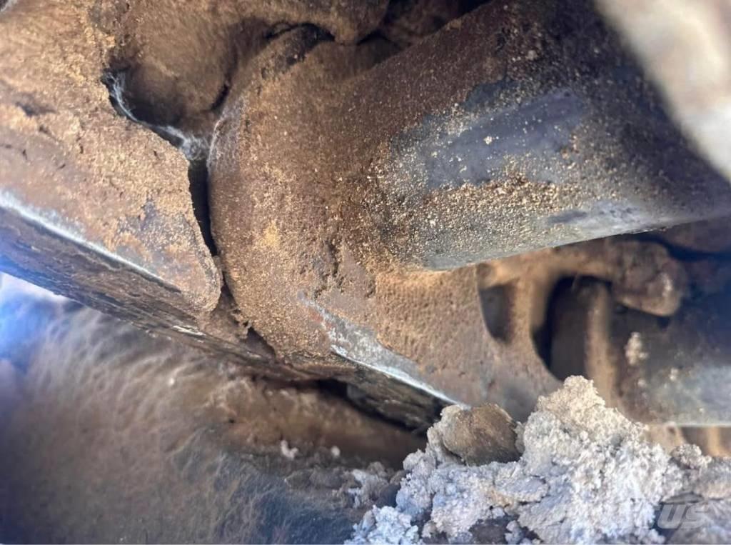 CAT 375 B Pásová rýpadla