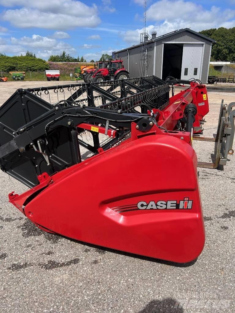 Case IH 3050 Kombajnové hlavice