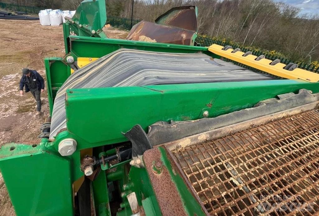 McCloskey R155 Mobilní třídiče