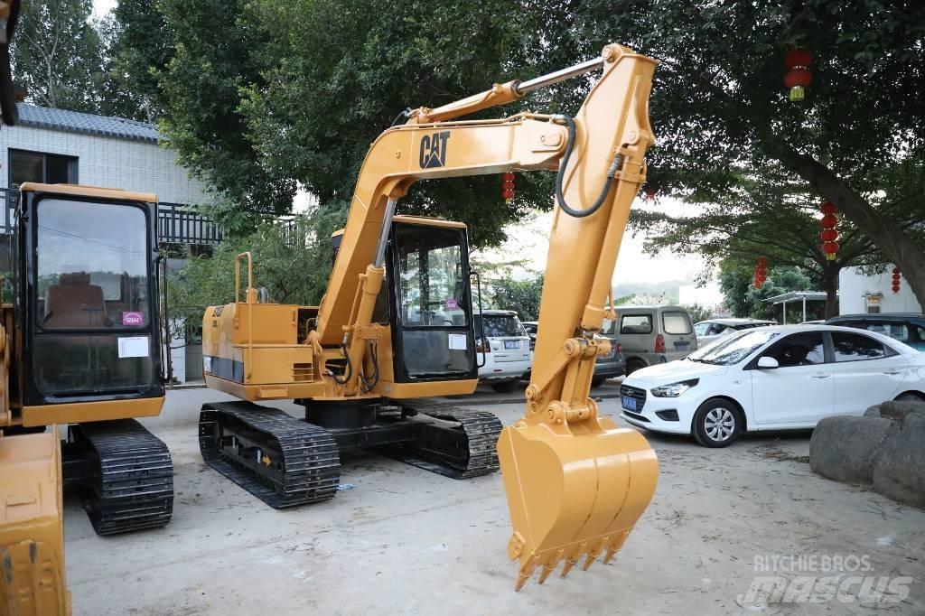 CAT E 70 B Mini rýpadla < 7t