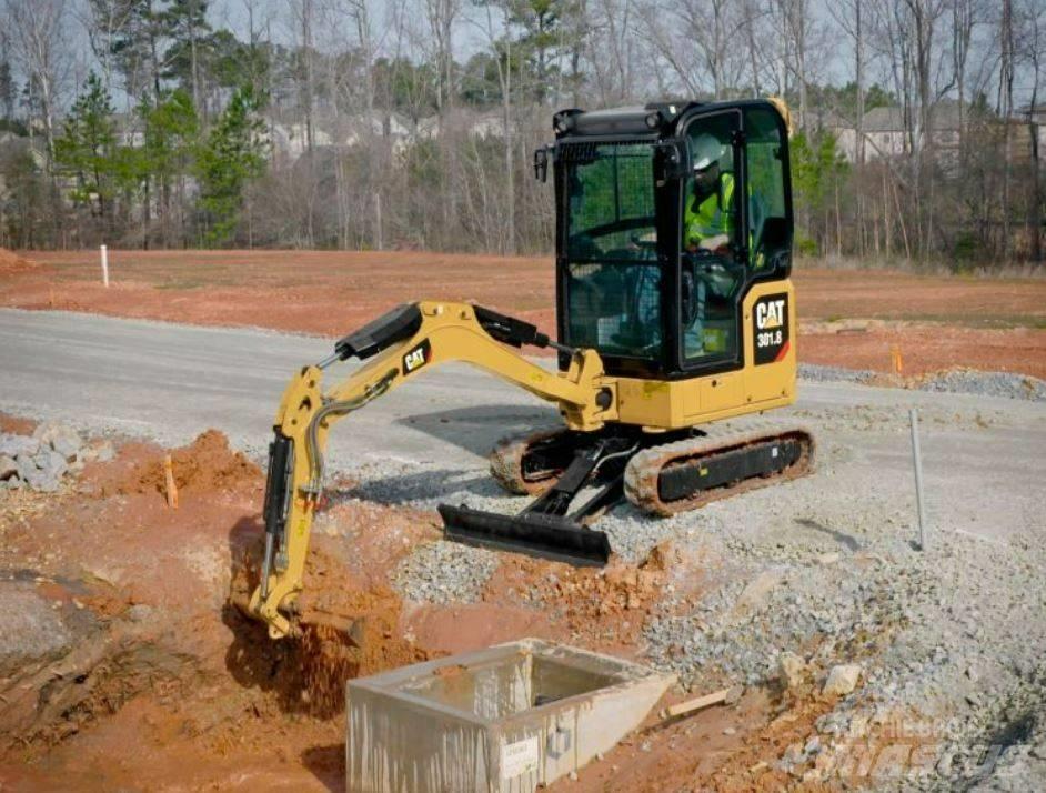 CAT 301.8 UTHYRES Mini rýpadla < 7t