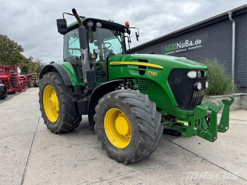 John Deere 7730 Traktory