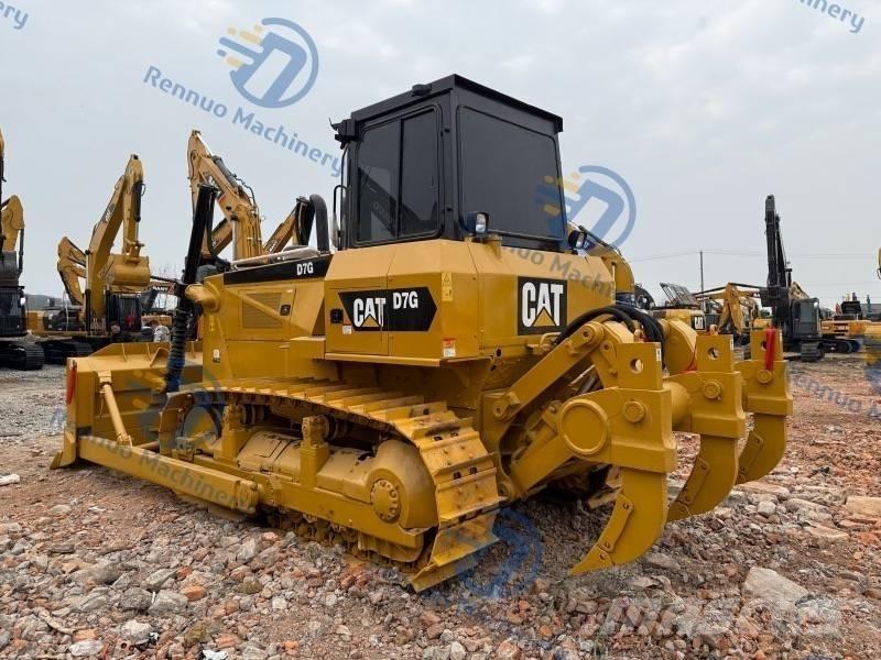 CAT D 7 G Pásové dozery