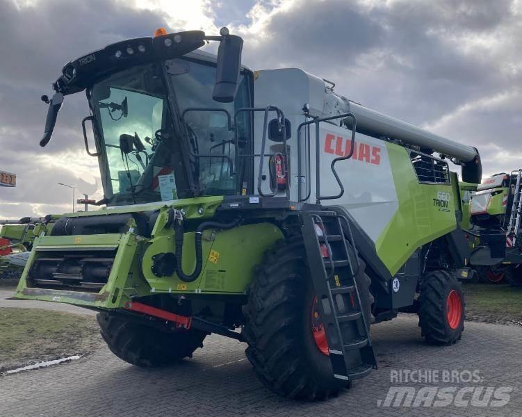 CLAAS TRION 660 Sklízecí mlátičky