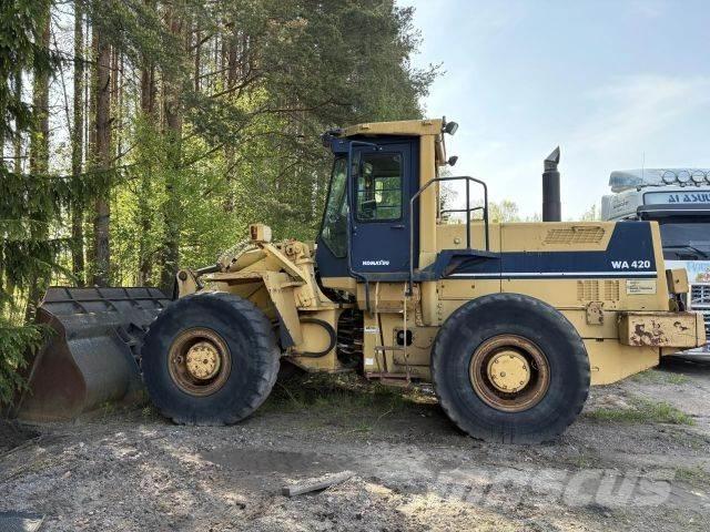 Komatsu WA420-1 Kolové nakladače