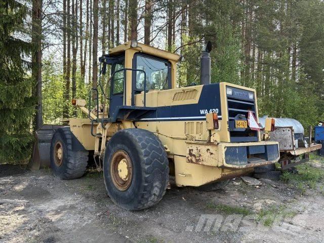 Komatsu WA420-1 Kolové nakladače