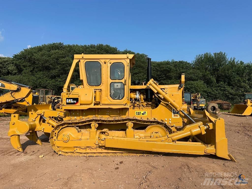CAT D 7 G Pásové dozery