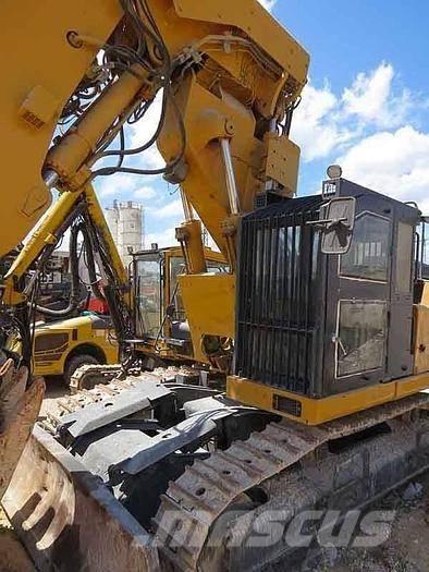 Liebherr 944C Speciální bagry