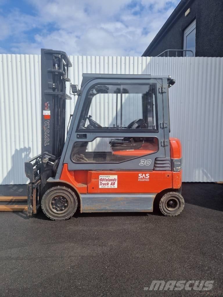 Toyota 7 FBMF 30 Akumulátorové vozíky