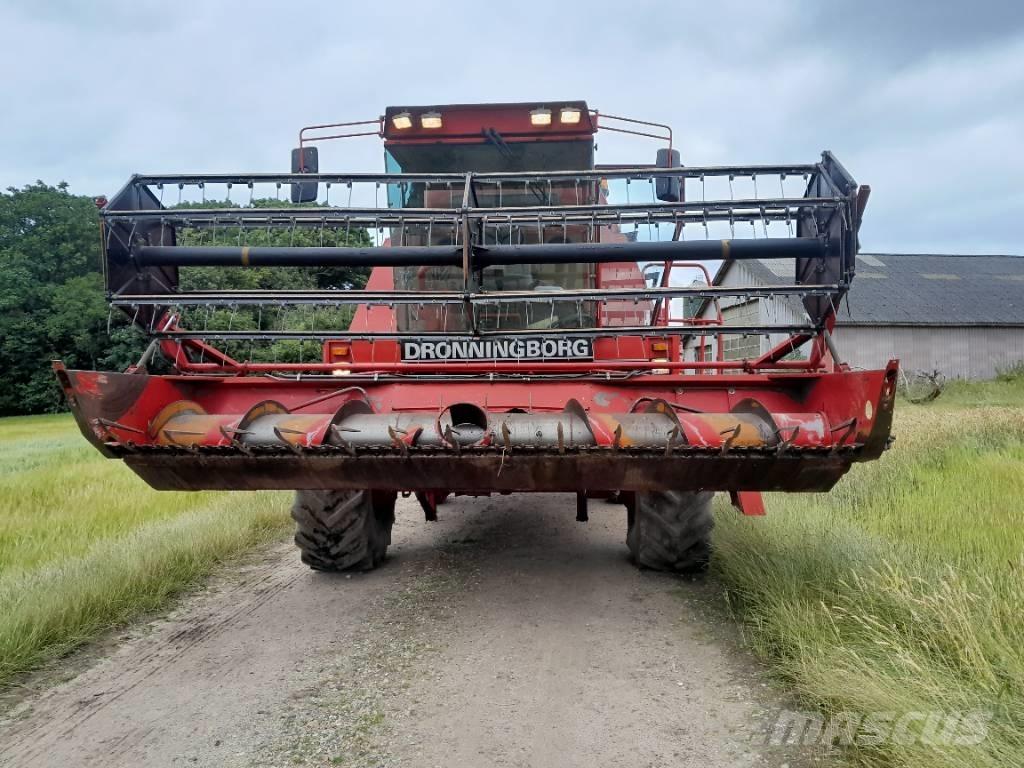 Dronningborg D 7500 Sklízecí mlátičky