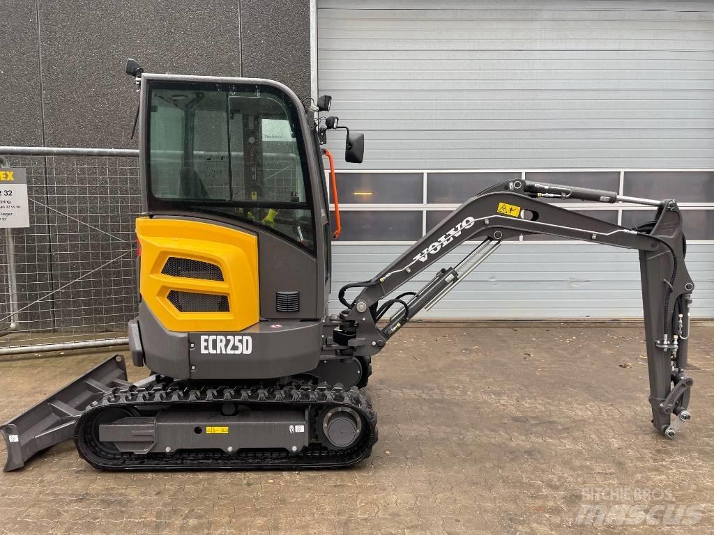 Volvo ECR25D Mini rýpadla < 7t