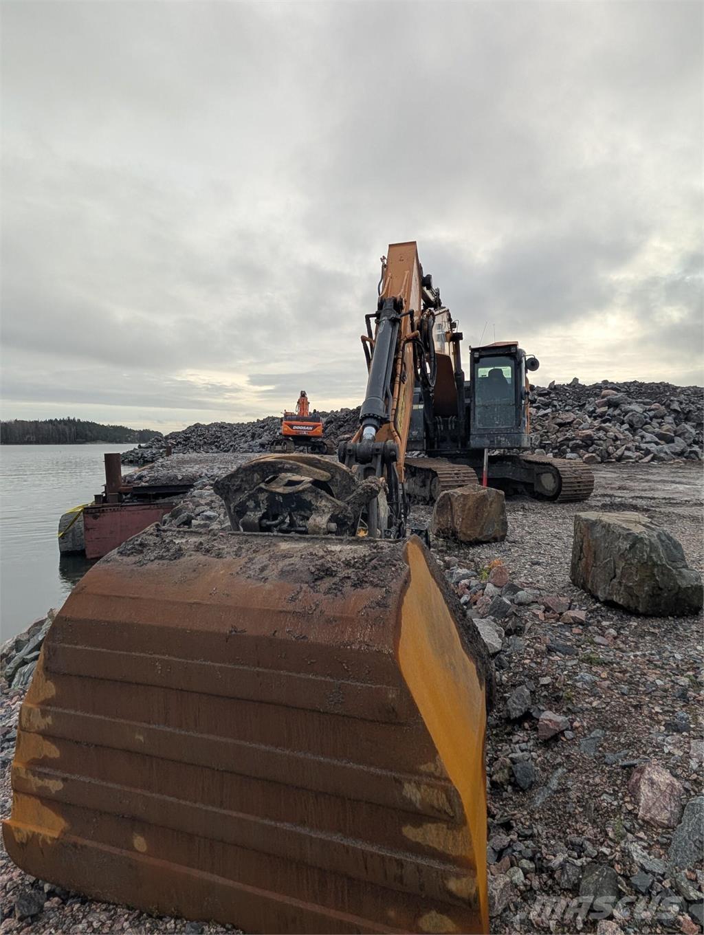 CASE CX 245D SR Pásová rýpadla