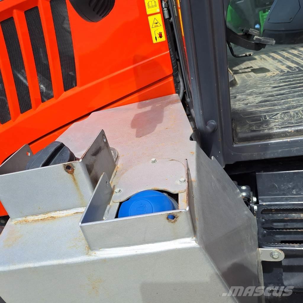 Kubota M7172 FL Traktory