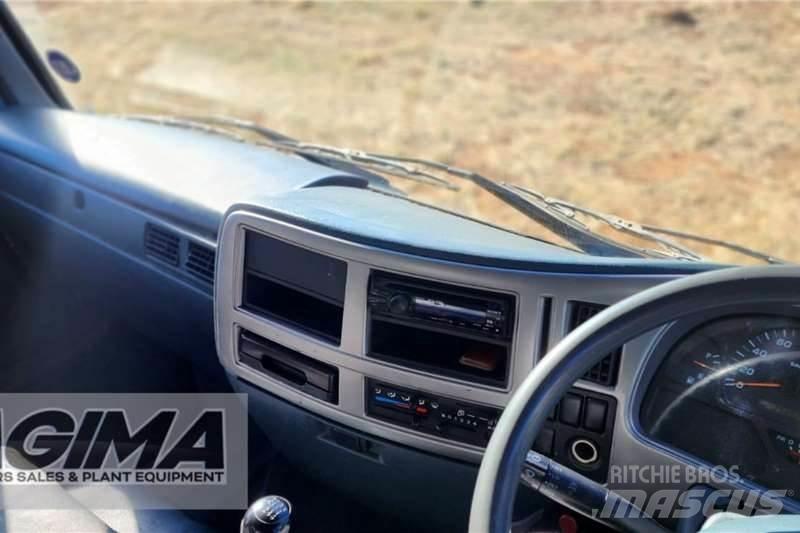 Nissan UD80 Další