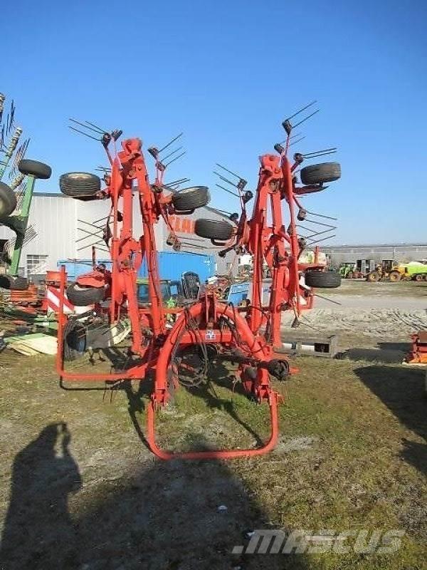 Kuhn GF8702 Obraceče a shrabovače sena