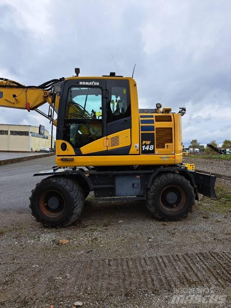 Komatsu PW148-11 Kolová rýpadla