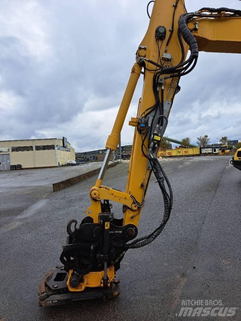 Komatsu PW148-11 Kolová rýpadla