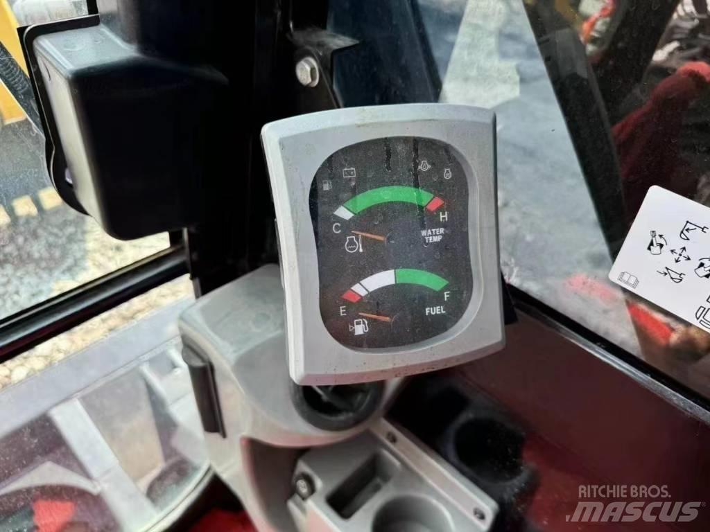 CAT 307E2 Pásová rýpadla