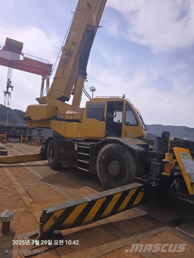 Kobelco RK 450 Jeřáby pro těžký terén