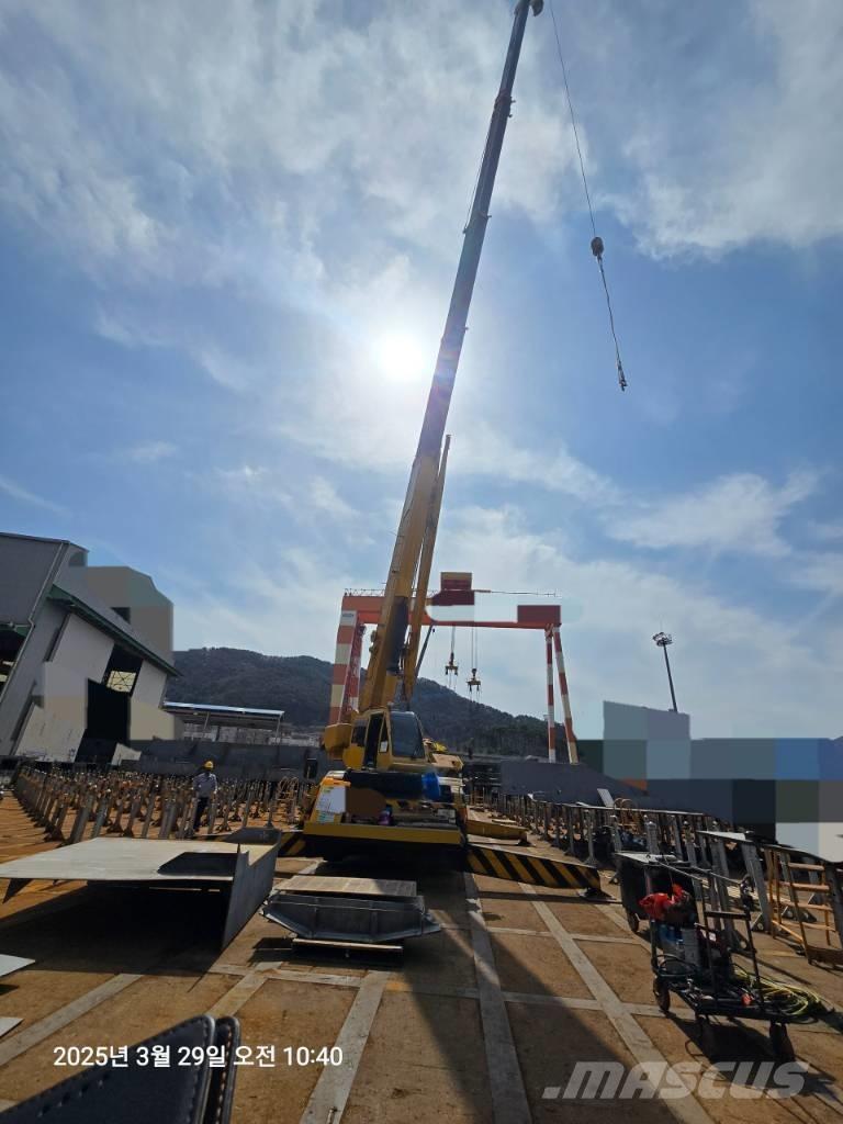 Kobelco RK 450 Jeřáby pro těžký terén