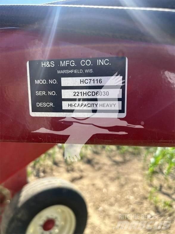 H&S HC7116 Obraceče a shrabovače sena
