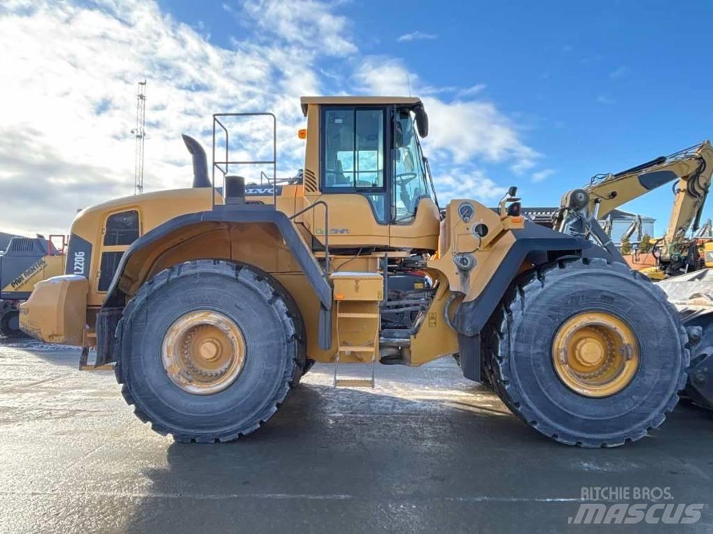 Volvo L 220 G Kolové nakladače