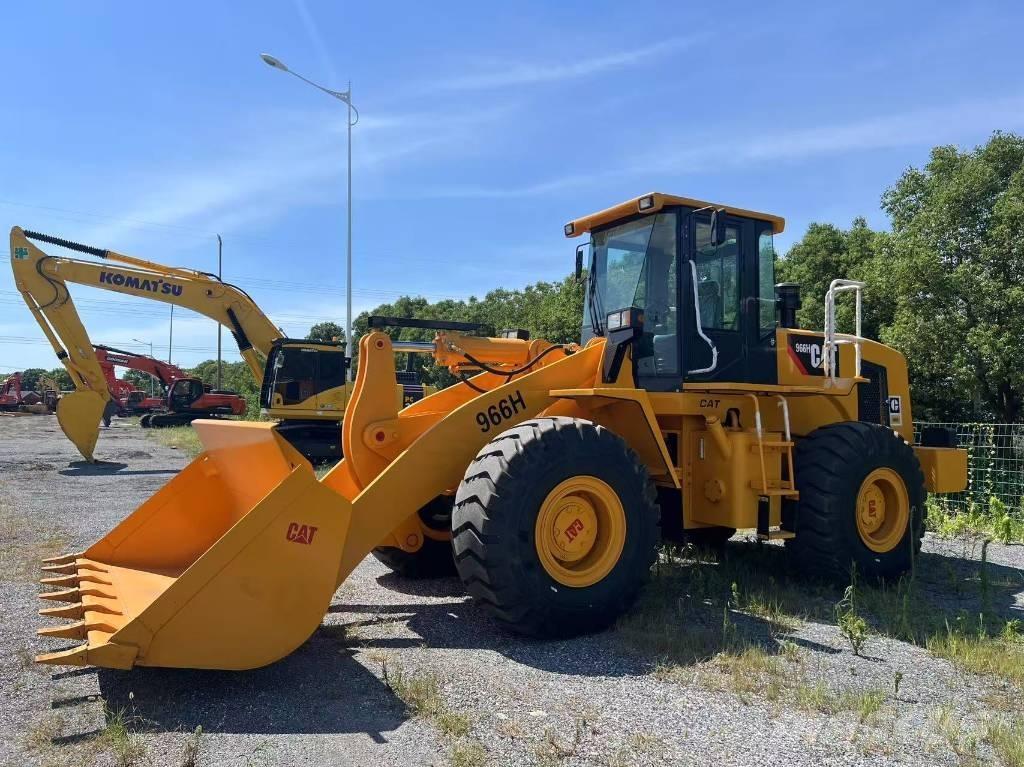 CAT 996h Pásová rýpadla