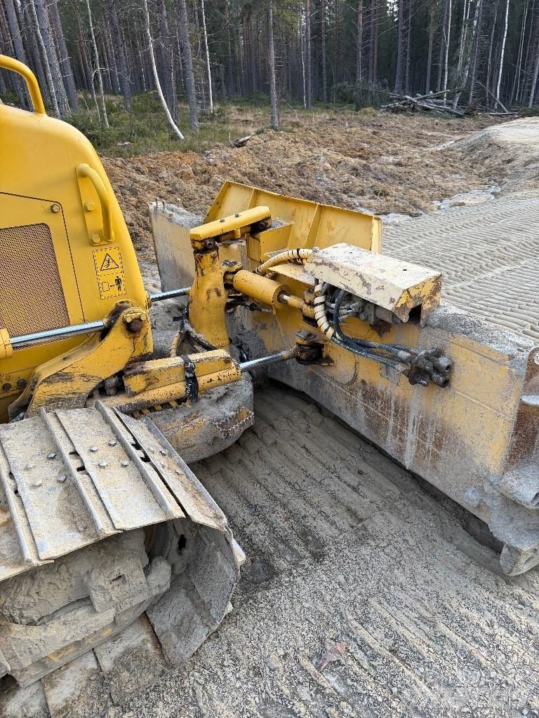 Komatsu D 37 PX-23 Pásové dozery