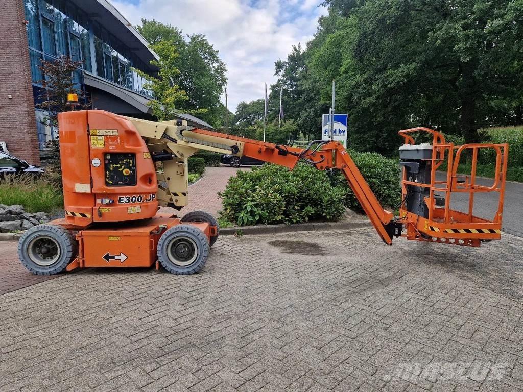 JLG E300AJP Kloubové plošiny