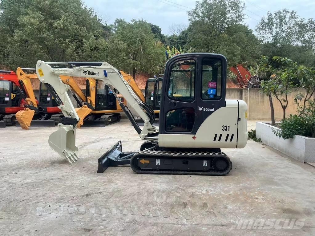 Bobcat 331 Mini rýpadla < 7t