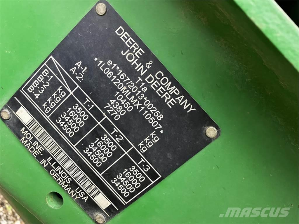 John Deere 6120M Traktory