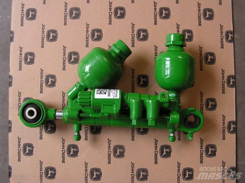John Deere 6150 R Kabiny a interiér