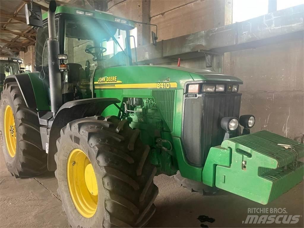 John Deere 8410 Traktory