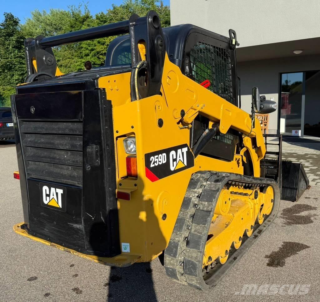 CAT 259D Smykem řízené nakladače