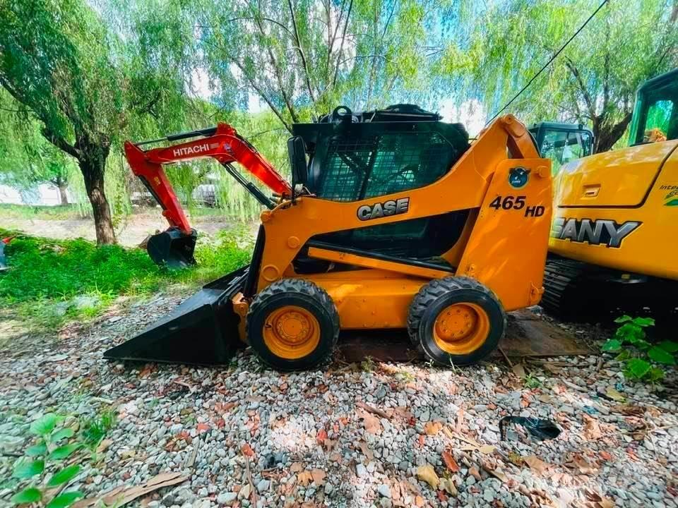 CASE 465 HD Smykem řízené nakladače