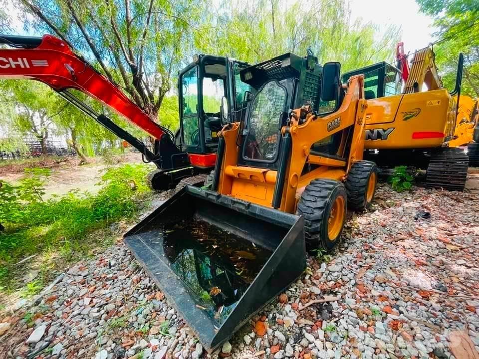 CASE 465 HD Smykem řízené nakladače